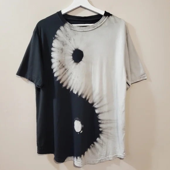 Raquel Allegra - Yin Yang Black and Cream Artistic Tee - Read For Sizing - Picture 5 of 11